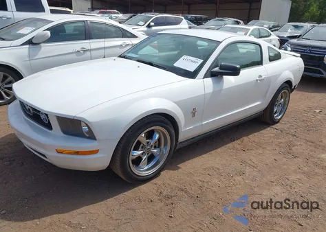 2008 Ford Mustang V6 Deluxe/V6 Premium from USA, damaged, VIN 1ZVHT80N685134981